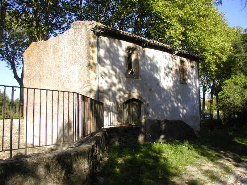 Moulin de Saint-Roch (1680) sur une dérivation rive droite du canal.