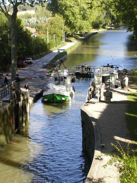 Manoeuvre de l'écluse vue depuis la cabine de commande de l'éclusier.