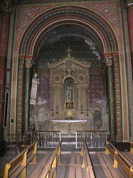 Nef. Chapelles nord. Chapelle Saint Joseph. Décor néo-roman.