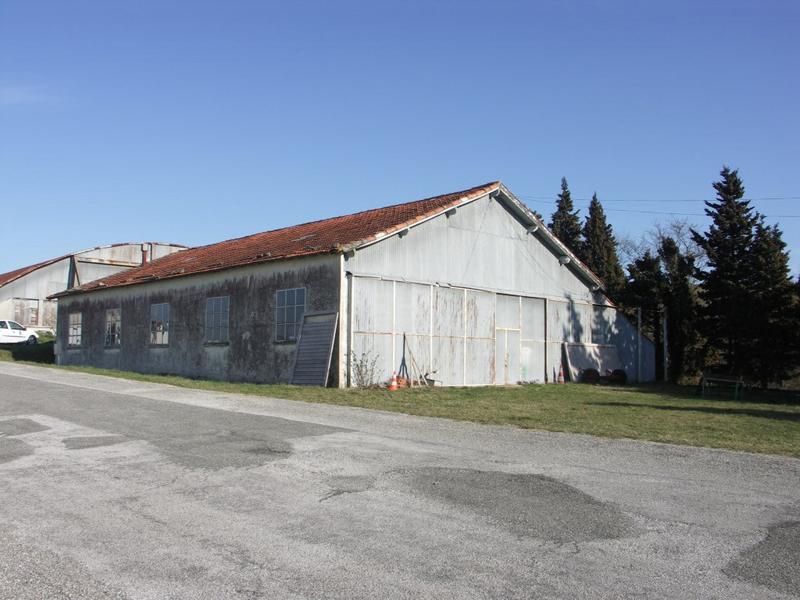 Atelier de menuiserie Jacques Aubriot (réparation des planeurs), ancien hangar d'Estantens.