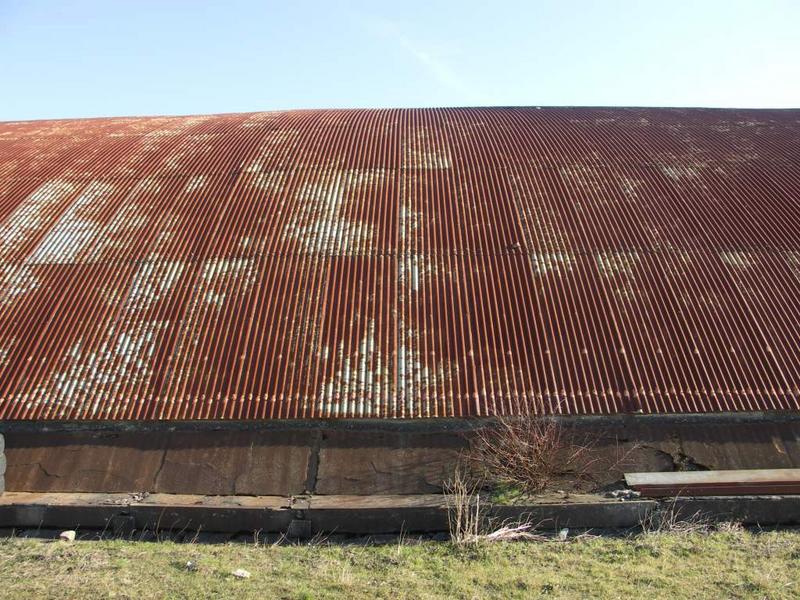 Le hangar Mistral I. Côté ouest.