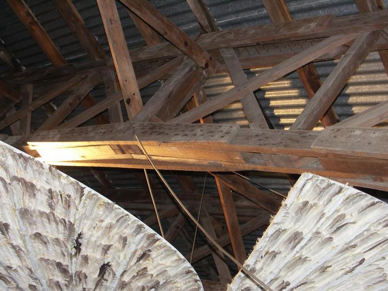 Le hangar Mistral I. Intérieur. Musée d'aviation légère de la Montagne Noire.