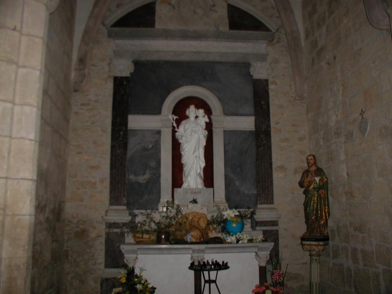 Intérieur de Notre-Dame du Cros.