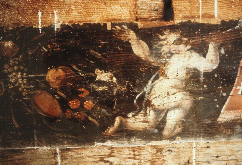 Vue intérieure ; plancher aux poutres peintes, au-dessus du plafond de l'actuelle salle du restaurant La Galiote; détail des peintures ; angelot et fruits.