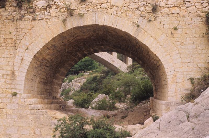 Détail des arcades.