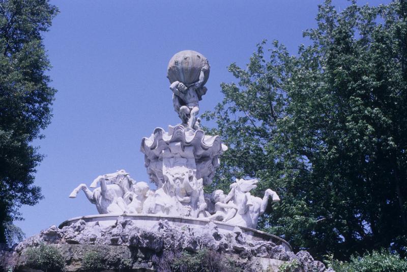 Fontaine au titan ; niveau supérieur.