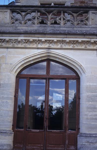 Détail de la façade principale ; fenêtre.