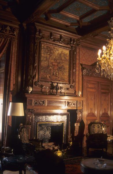 Intérieur ; mobilier.