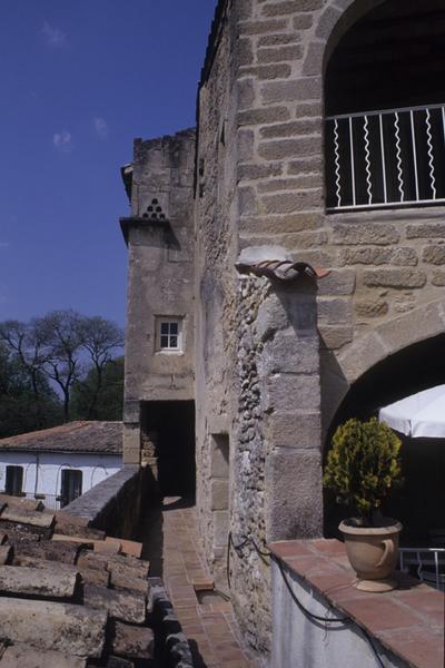 Porte fortifiée.