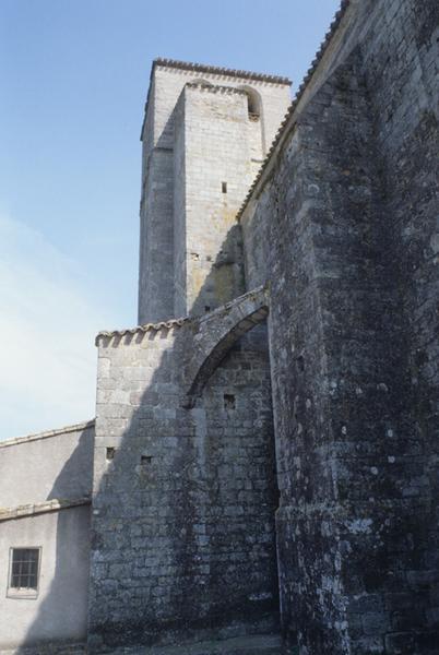 Clocher et façade nord.