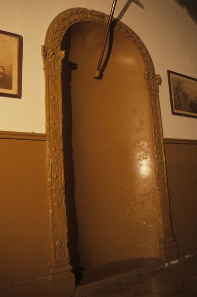 Intérieur ; salle sud ; niche.
