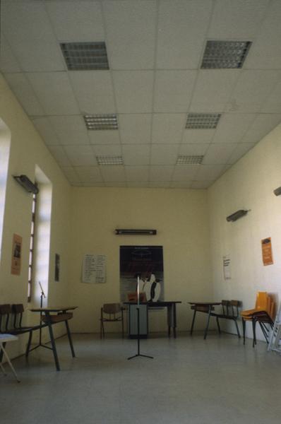 Intérieur ; grande salle aile nord 1er étage.