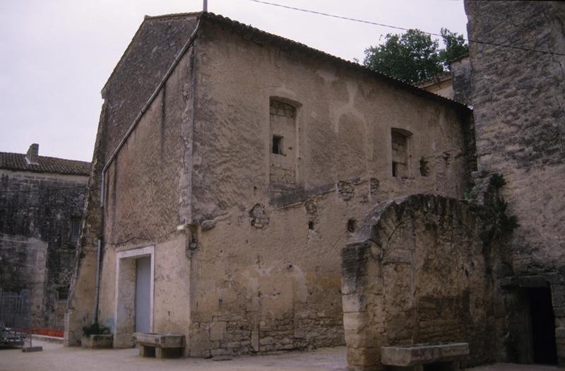 Chapelle des évêques : bâtiment sur cour perpendiculaire à l'aile principale.