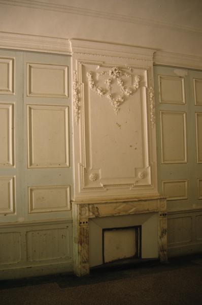 Intérieur ; salle à manger rez-de-chaussée de l'aile ouest.