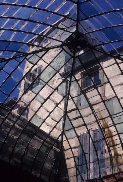 Toit en verrière vu de l'intérieur.