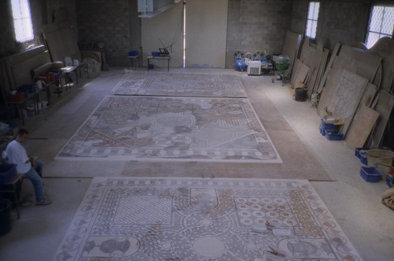 Restauration de la mosaïque.