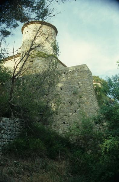 Tour et fortifications.