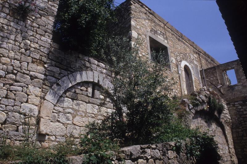 Bâtiment ancien du château.