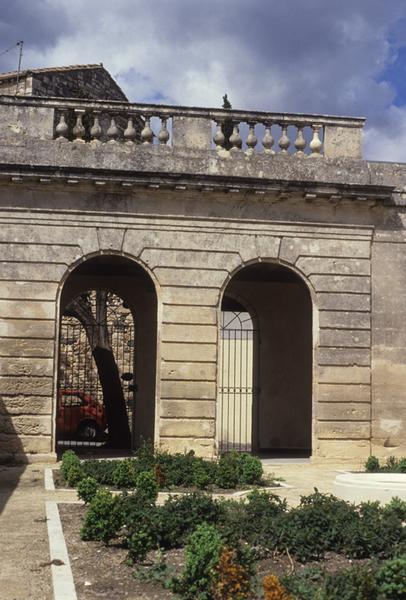 Vestiges de l'orangerie.