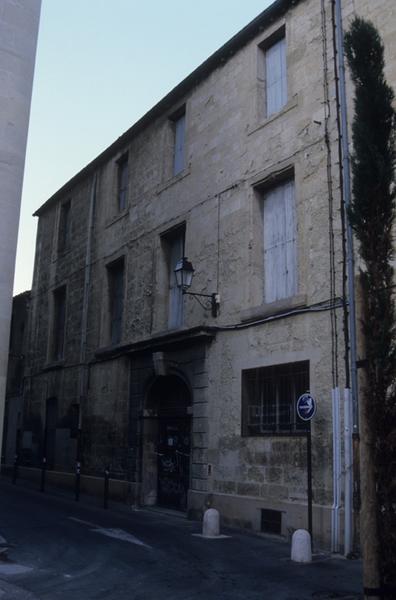 Façade rue de l'Abbé-Marcel-Montels.