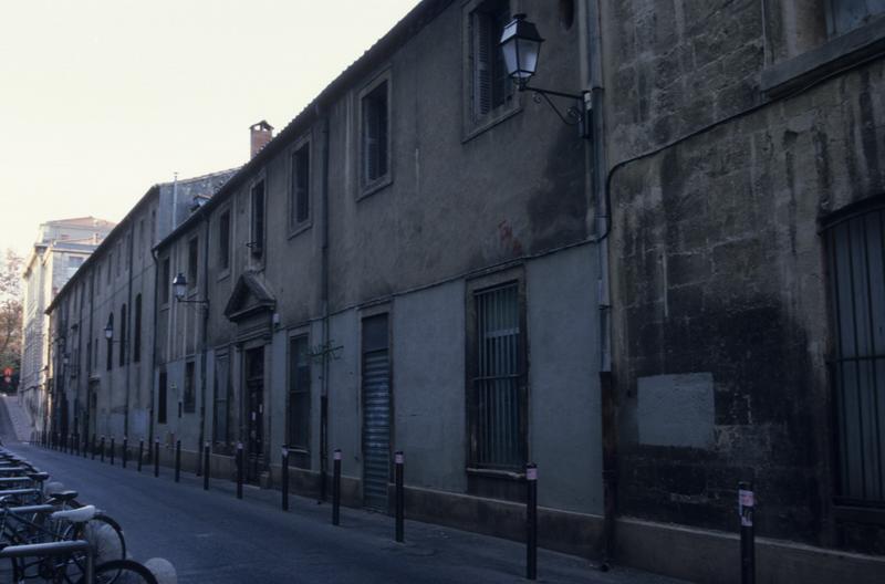 Façade rue de l'Abbé-Marcel-Montels.