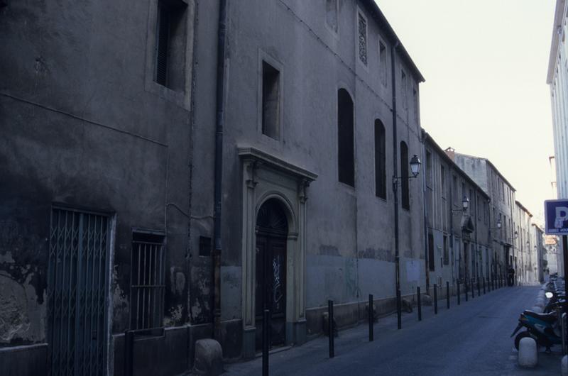 Façade rue de l'Abbé-Marcel-Montels.