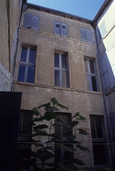 Façade cour intérieure.