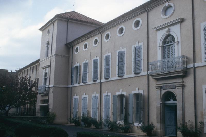 Mairie ; façade sud.