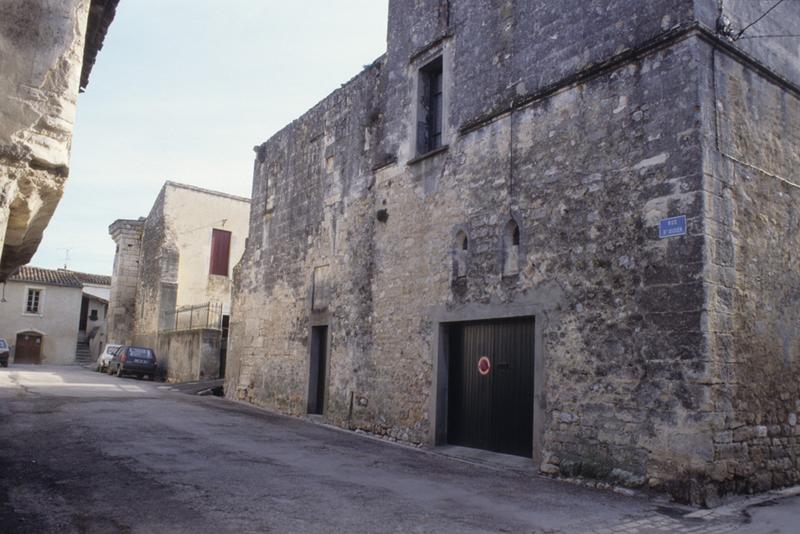 Bâtiment de l'ancien château ; façade rue Saint-Didier.