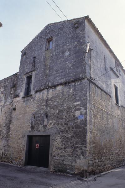 Bâtiment de l'ancien château ; façade rue Saint-Didier.