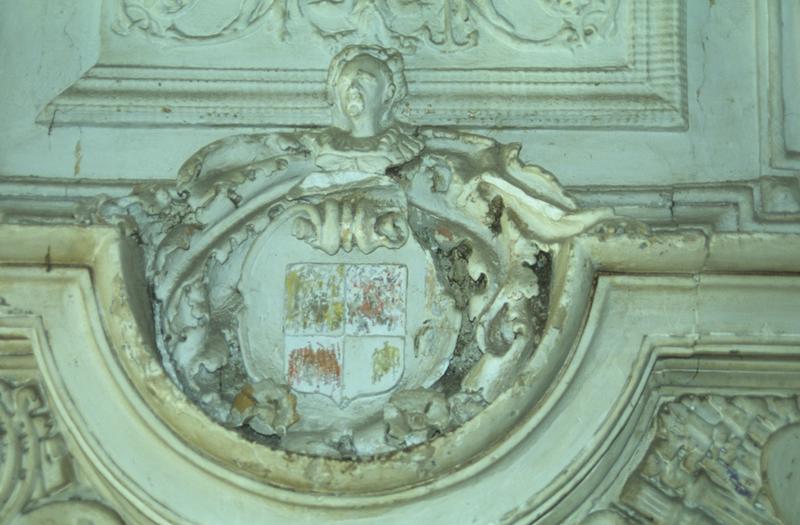 Intérieur ; grande salle ; gypserie de la cheminée.