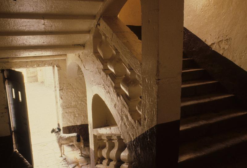 Intérieur ; escalier.