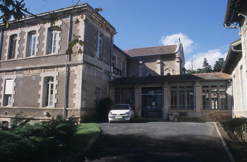 Vue de la façade principale.