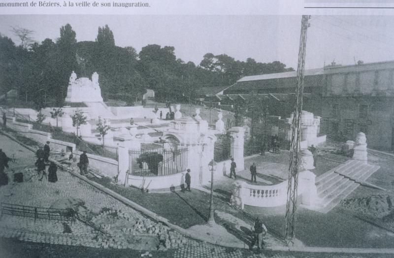 Monument aux morts et à la victoire.