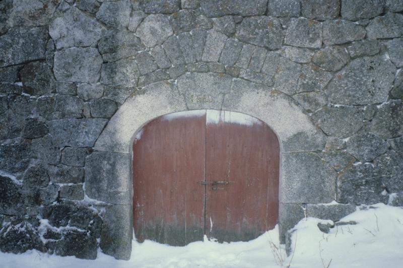 Grange est, détail d'une porte.