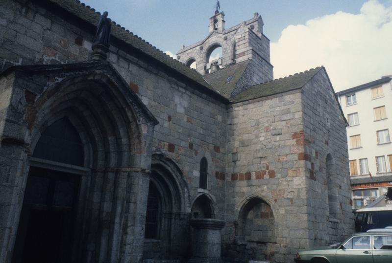 Vue sud avec le transept.