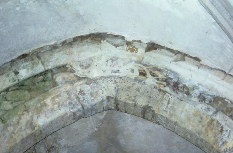 Intérieur ; chapelle nord : traces de décor peint.