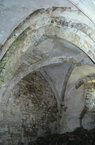 Intérieur ; chapelle nord formant transept.