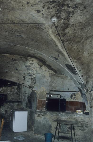 Intérieur ; rez-de-chaussée ; cuisine.
