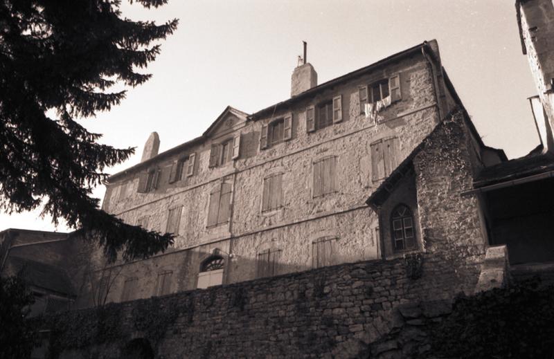 Façade sur jardin.