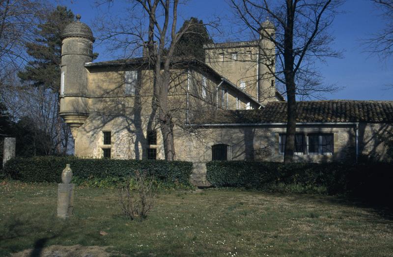 Façade sud sur le parc.