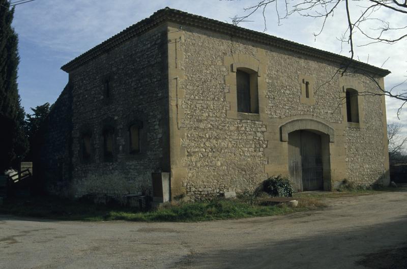 Communs ; bâtiment isolé nord-est.