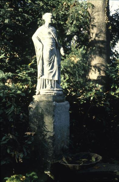 Parc ; bassin de Cerès ; détail de la statue.