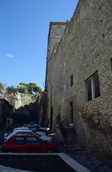 Façade sur le boulevard Gambetta.