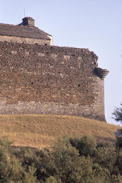 Mur nord ; angle nord-ouest.