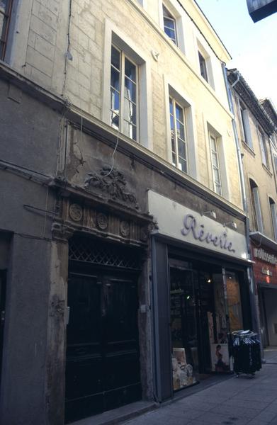 Vue d'ensemble sur la rue de la République.