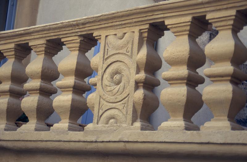 Cour ; détail d'une balustrade, 1667.