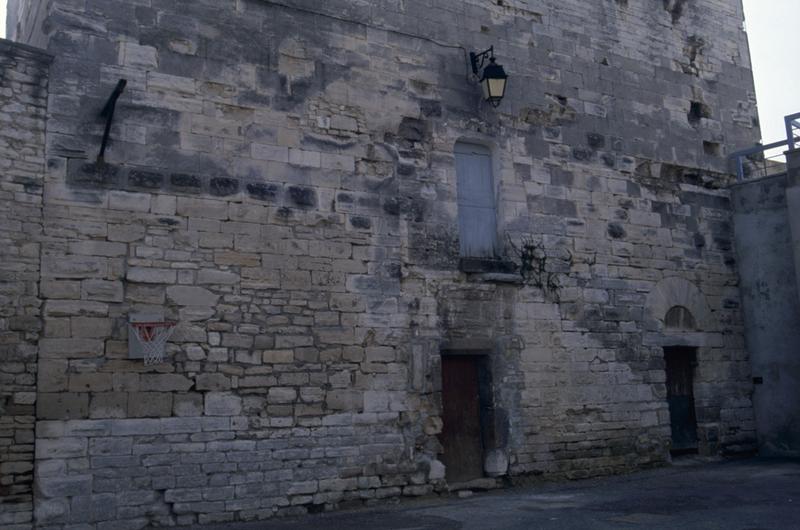 Donjon, façade sur cour.