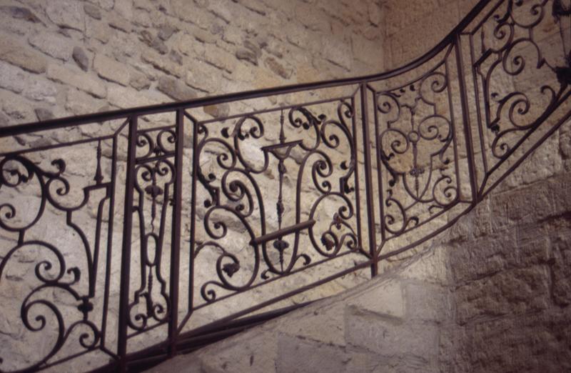 Escalier, détail de la rampe.