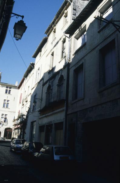 Façade sur rue.